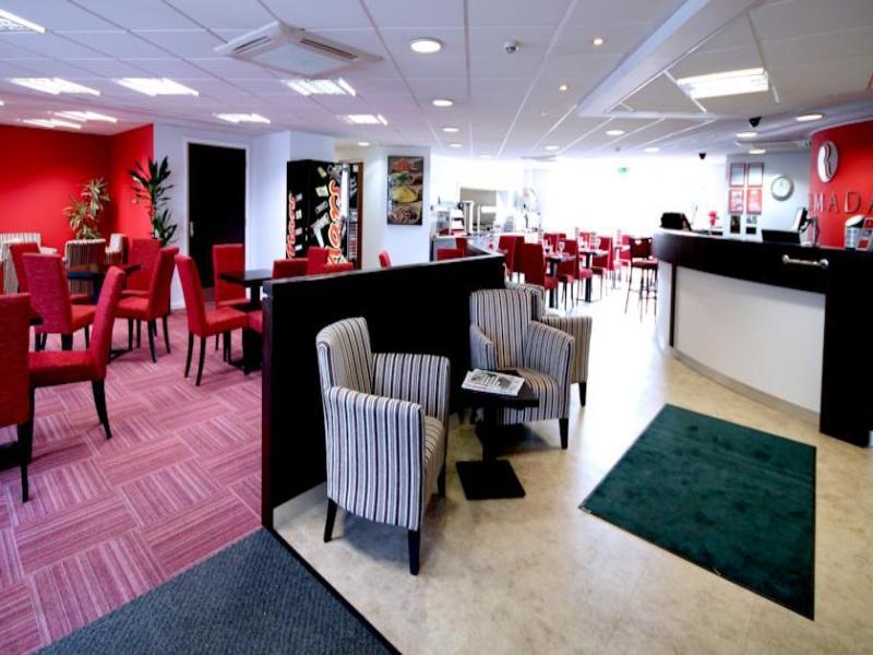 Ramada London Stansted Airport Ξενοδοχείο Μπίσοπς Στόρτφορντ Εξωτερικό φωτογραφία