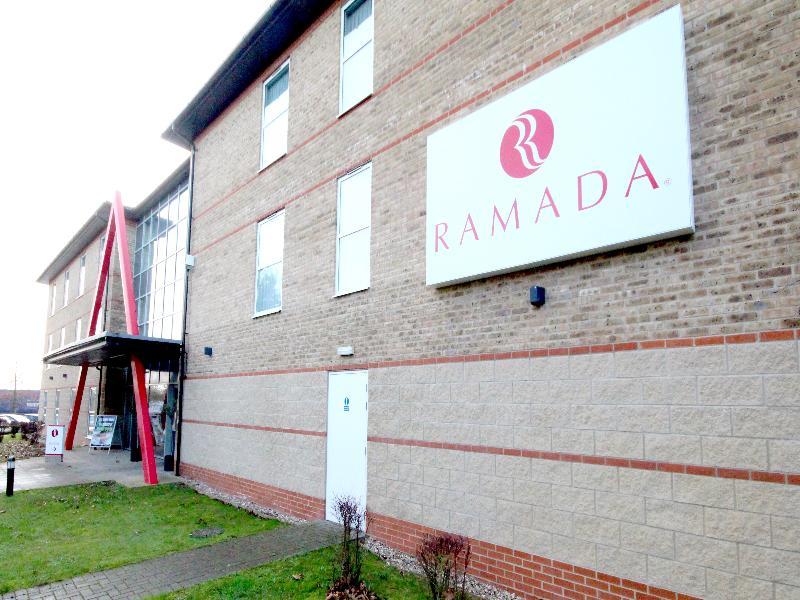 Ramada London Stansted Airport Ξενοδοχείο Μπίσοπς Στόρτφορντ Εξωτερικό φωτογραφία